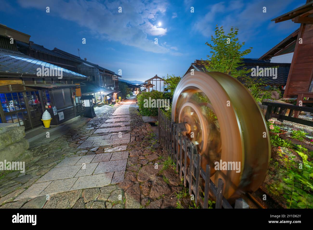 Magome, Japon le long du Nakasendo au crépuscule. Banque D'Images