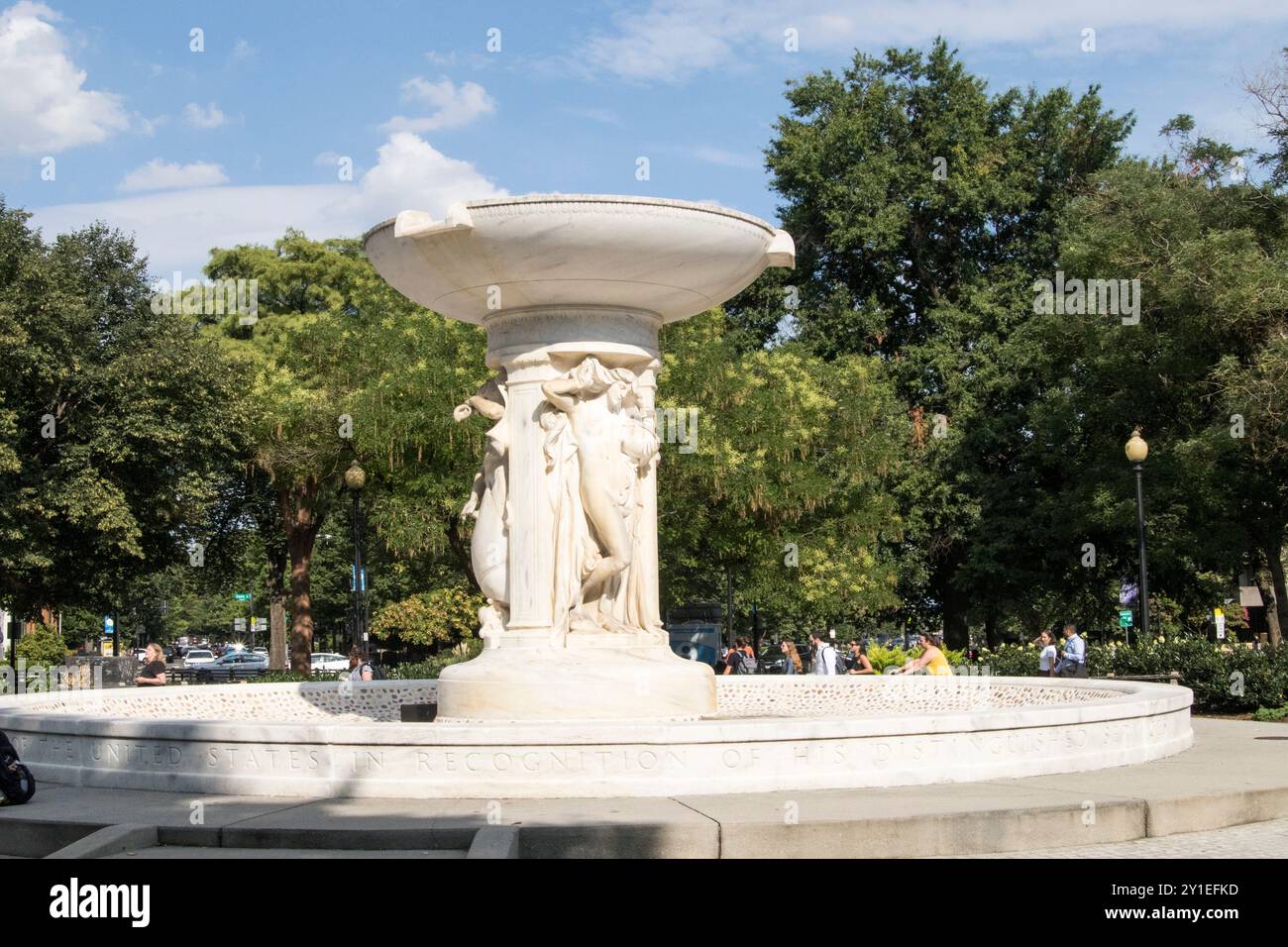 Fontaine de marbre dans le cercle de Dupont ; Washington DC, à la mémoire de Samuel Francis Dupont - contre-amiral, United States Navy Banque D'Images Fontaine de marbre dans le cercle de Dupont ; Washington DC, à la mémoire de Samuel Francis Dupont - contre-amiral, United States Navy Banque D'Images