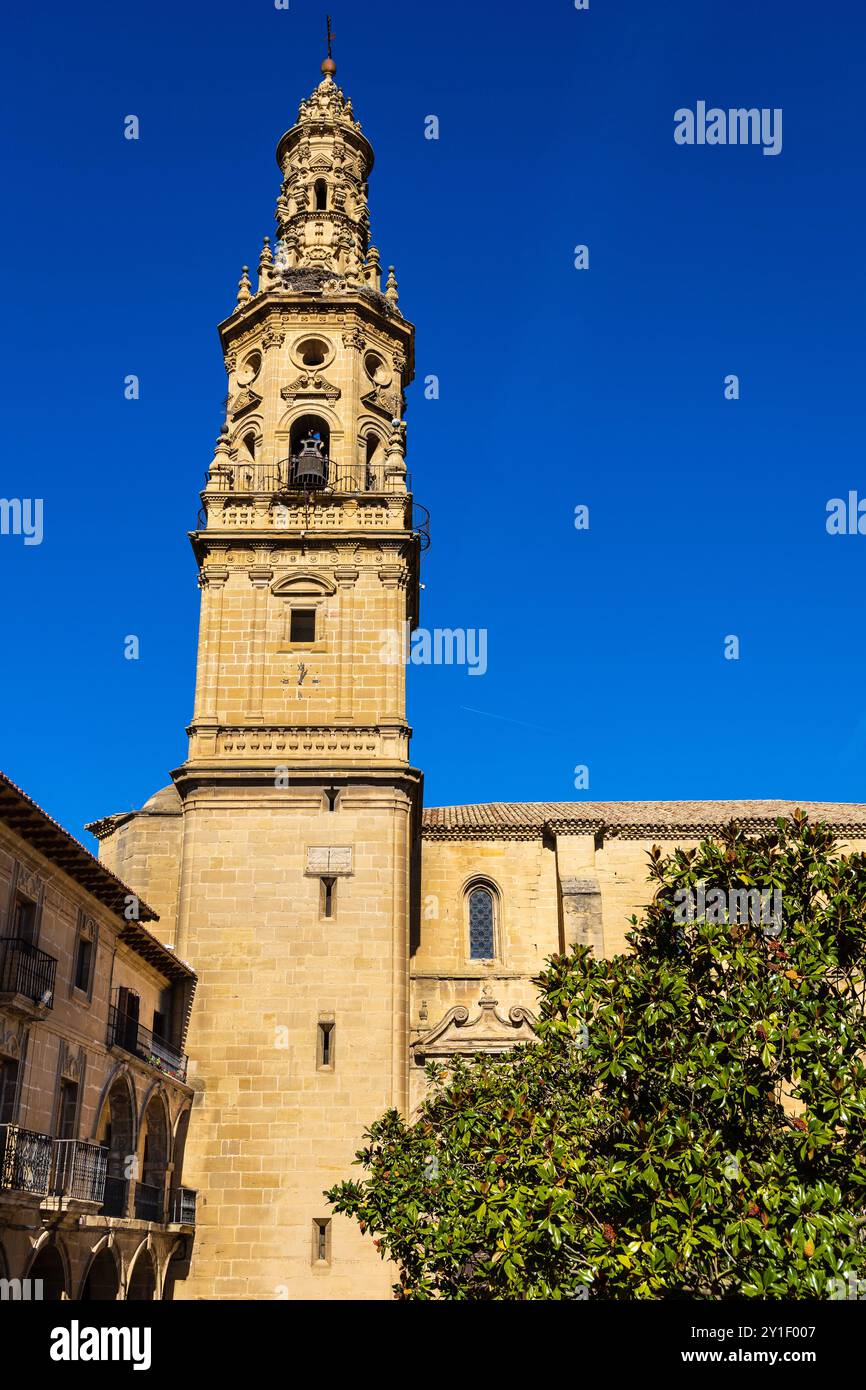 Majestueuse église de l'Assomption, construction du XVIe siècle dans le style Renaissance. Briones, la Rioja, Espagne. Banque D'Images