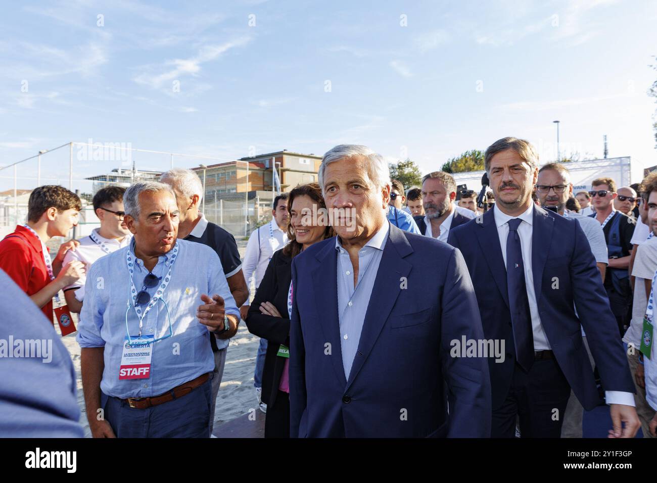 FORZA ITALIA GIOVANI PARTI NATIONAL - Rimini (plage de Bellaria) 6 septembre 2024 - sur la photo la visite surprise d'ANTONIO TAIANI - vice-président du Conseil des ministres et ministre des Affaires étrangères et de la coopération internationale dans le gouvernement Meloni usage éditorial seulement Banque D'Images