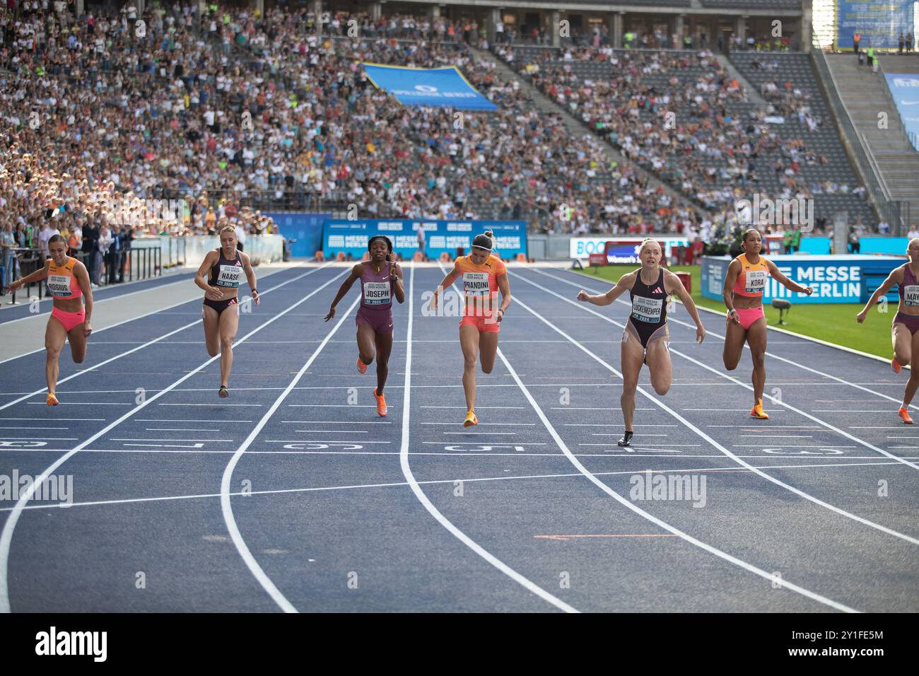 Berlin, Allemagne. 01 septembre 2024. Gina Lückenkemper remporte la palpitante course de sprint du 100 m féminin à l'ISTAF 2024 à Berlin. Banque D'Images