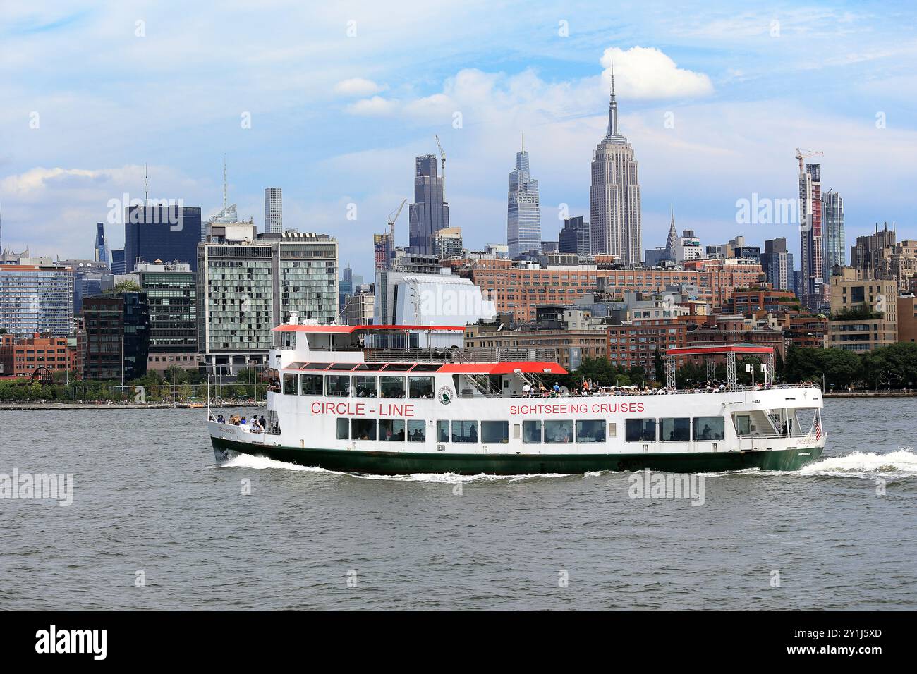 Bateau d'excursion Circle Line sur le fleuve Hudson, Manhattan, New York Banque D'Images