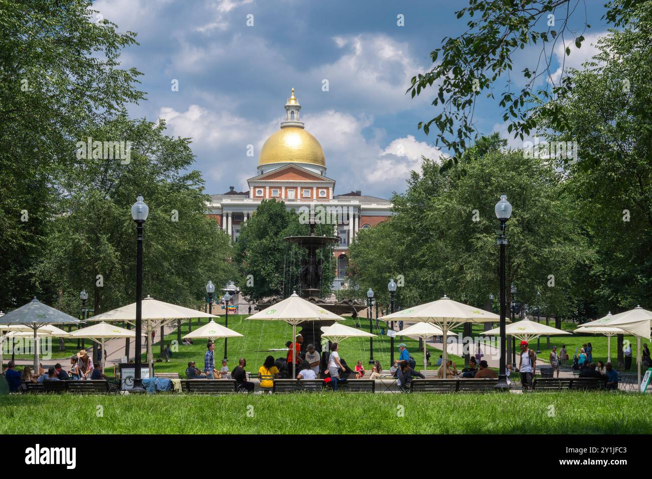 Golden Dome de Boston construit en 1798. Le Massachusetts State House, situé à Beacon Hill à Boston Banque D'Images