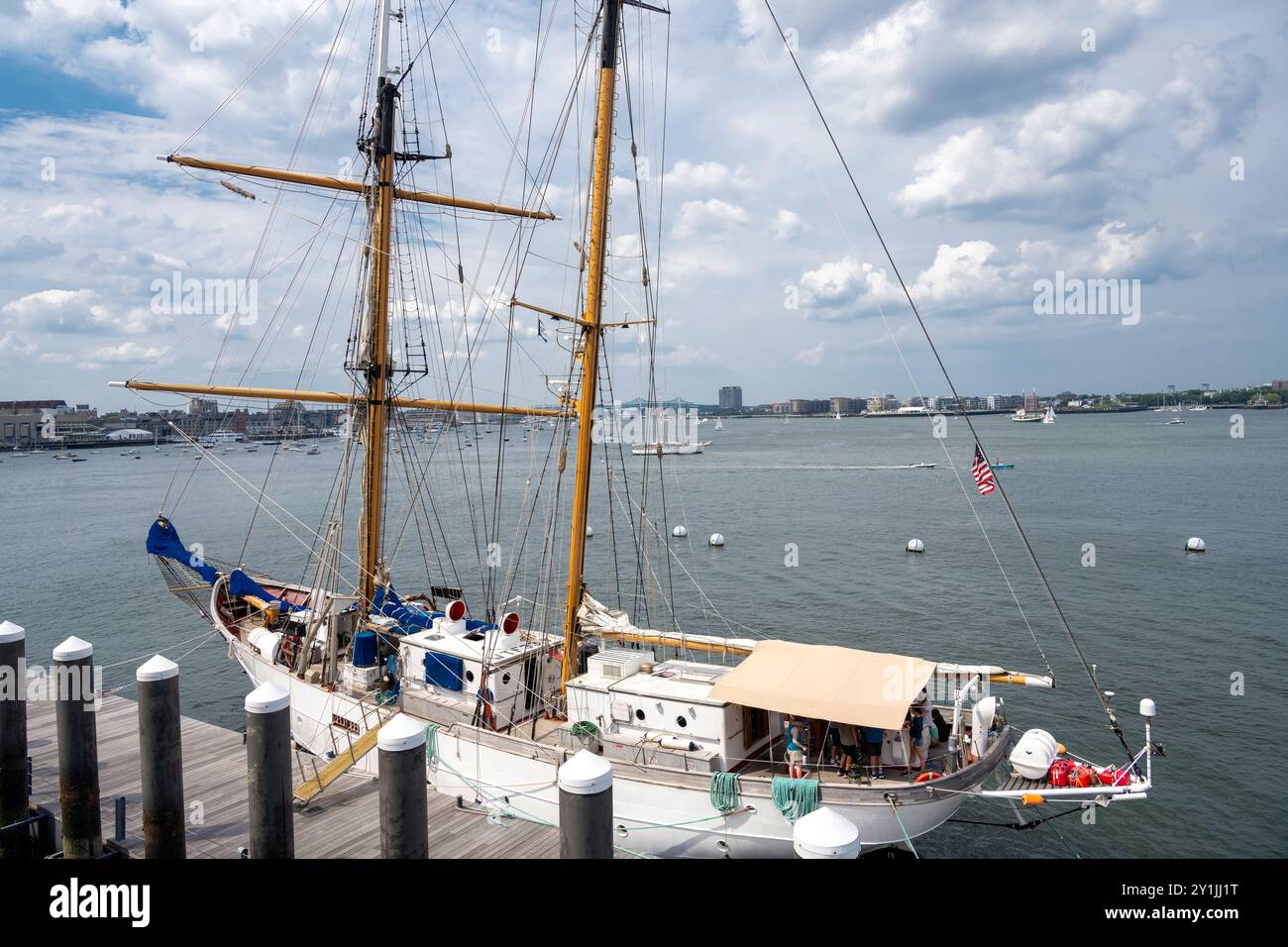 L'USS Constitution est le plus ancien navire de marine commissionné au monde à mouiller à Boston, Massachusetts Banque D'Images