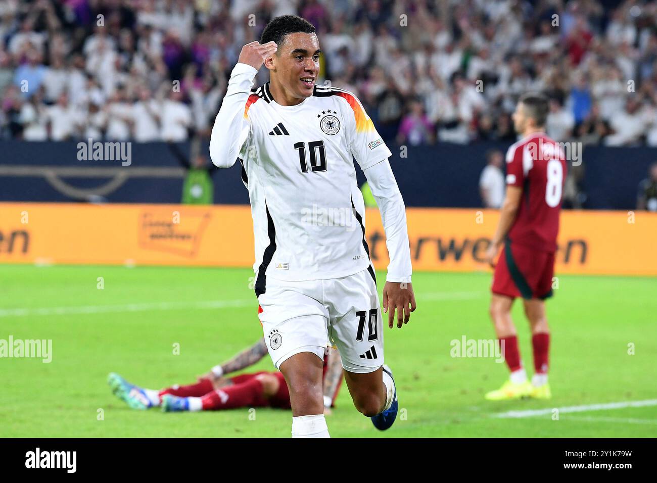 Duesseldorf, Allemagne. 7 septembre 2024. Fussball UEFA Nations League Deutschland - Ungarn AM 07.09.2024 in der Merkur Spiel-Arena in Duesseldorf Torjubel zum 2:0 durch Jamal Musiala ( Deutschland ) la réglementation DFB interdit toute utilisation de photographies comme séquences d'images et/ou quasi-vidéo. Foto : Revierfoto crédit : ddp Media GmbH/Alamy Live News Banque D'Images