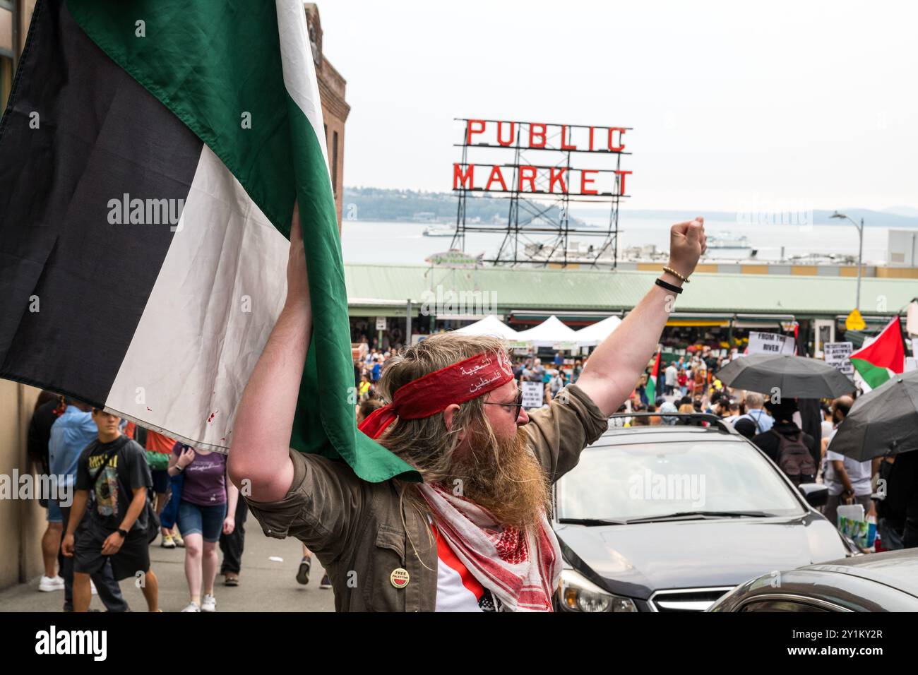 Seattle, États-Unis. 7 septembre 2024. Les manifestants pro-Palestine se rassemblent dans le parc Westlake pour les 11 mois de protestation et de rassemblement pour le génocide. Les manifestants ont marché vers le marché animé de Pike place pour bloquer la circulation et appeler à un cessez-le-feu. James Anderson/Alamy Live News Banque D'Images