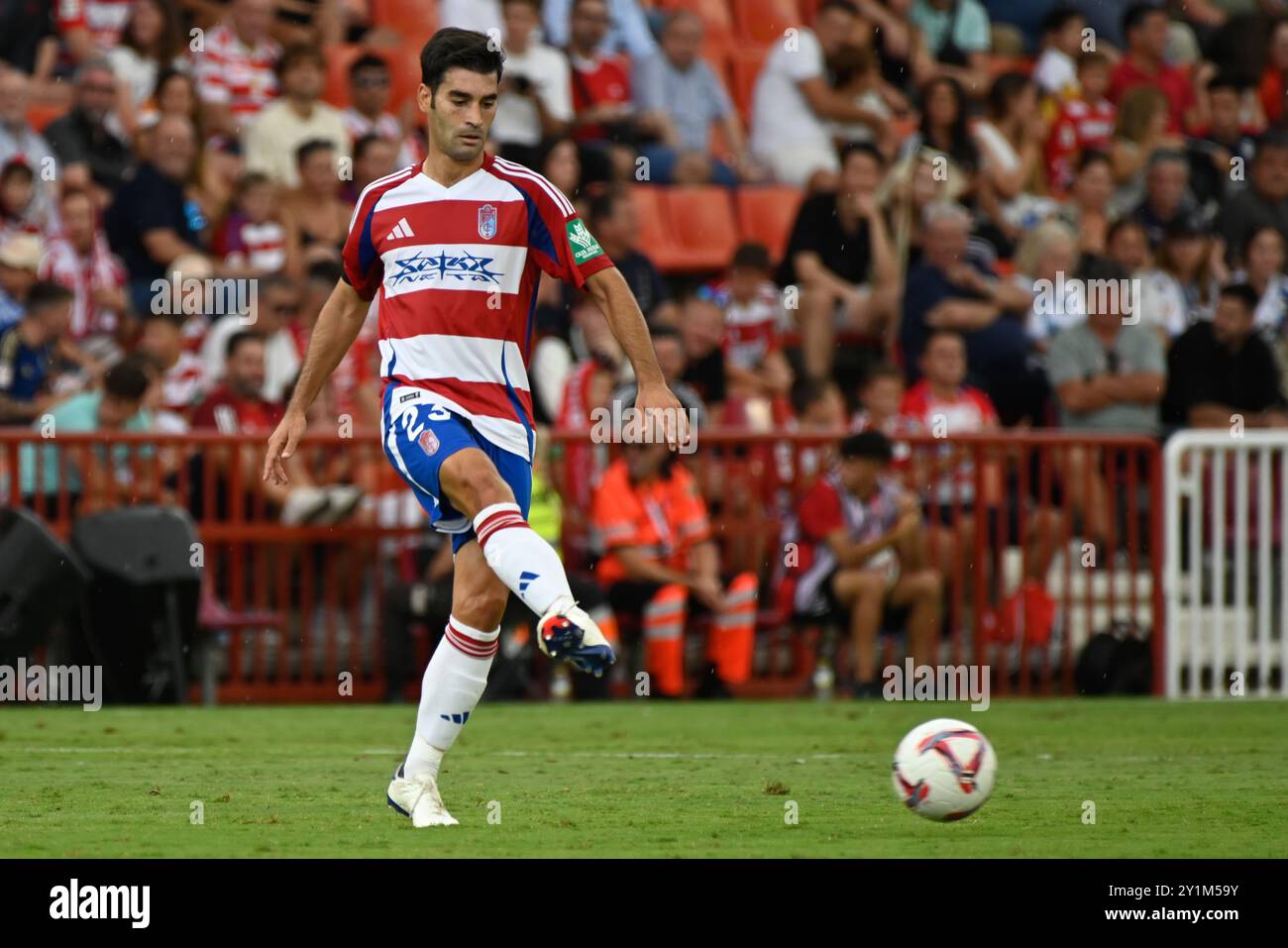 Churriana de la Vega, Espagne. 07 septembre 2024. Manu Trigueros de Granada CF lors du match de Liga entre Granada CF - RC Deportivo de la Coruña au stade Nuevo Los Cármenes le 07 septembre 2024 à Grenade, Espagne (photo de José M Baldomero/Pacific Press) crédit : Pacific Press Media production Corp./Alamy Live News Banque D'Images