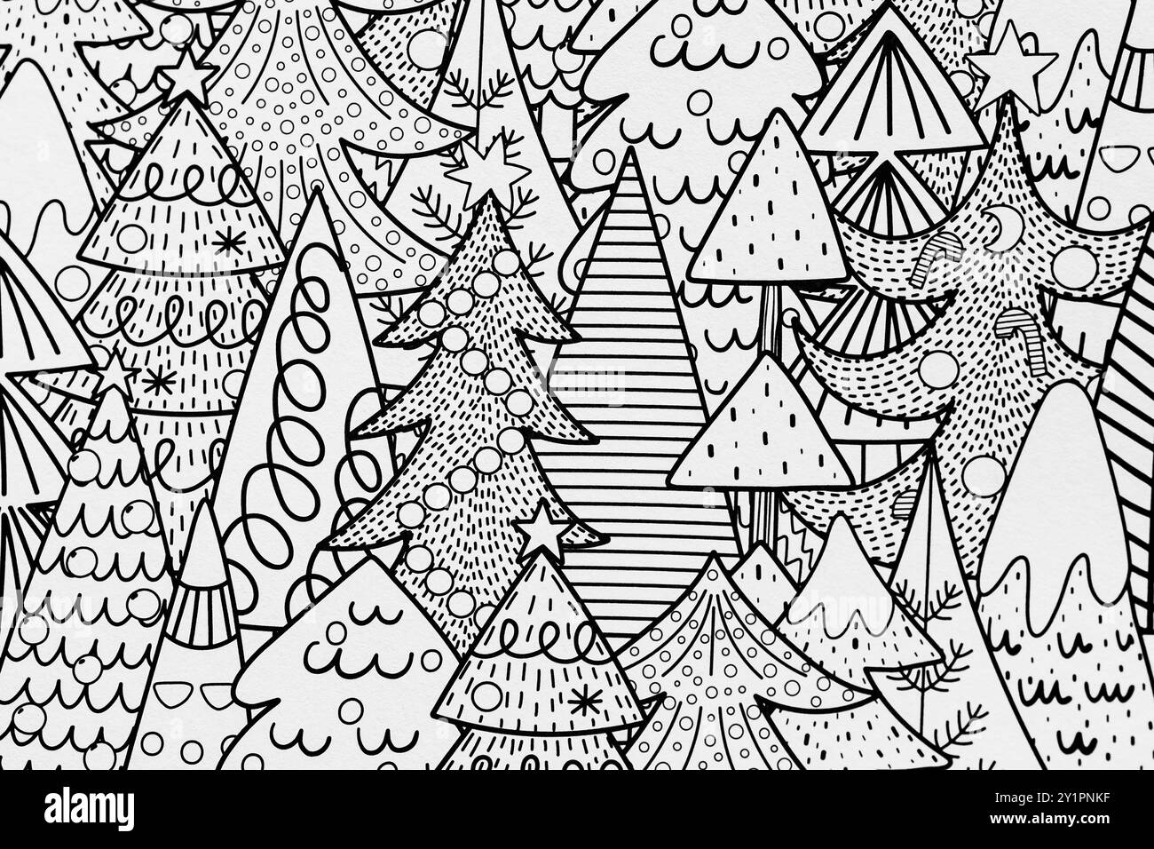 Fond noir et blanc avec motif graphique d'arbre de Noël pour la coloration Banque D'Images