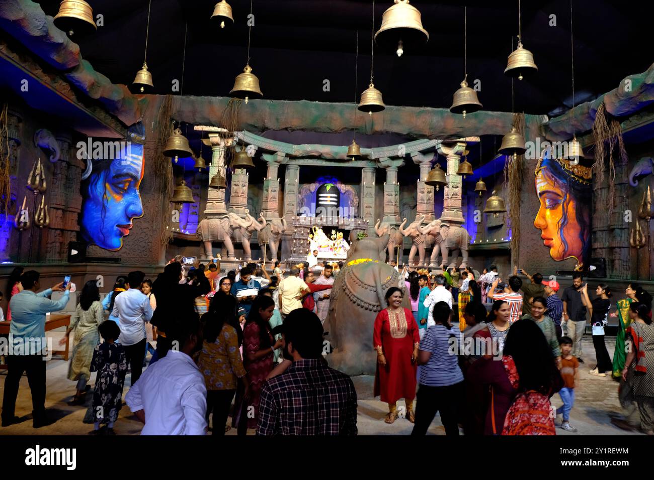 08 septembre 2024, Pune, Maharashtra, Inde, belle sculpture du Seigneur Ganesh appelé comme célèbre Sharda Ganpati à Mandai pendant le festival Ganesh Utsav Banque D'Images