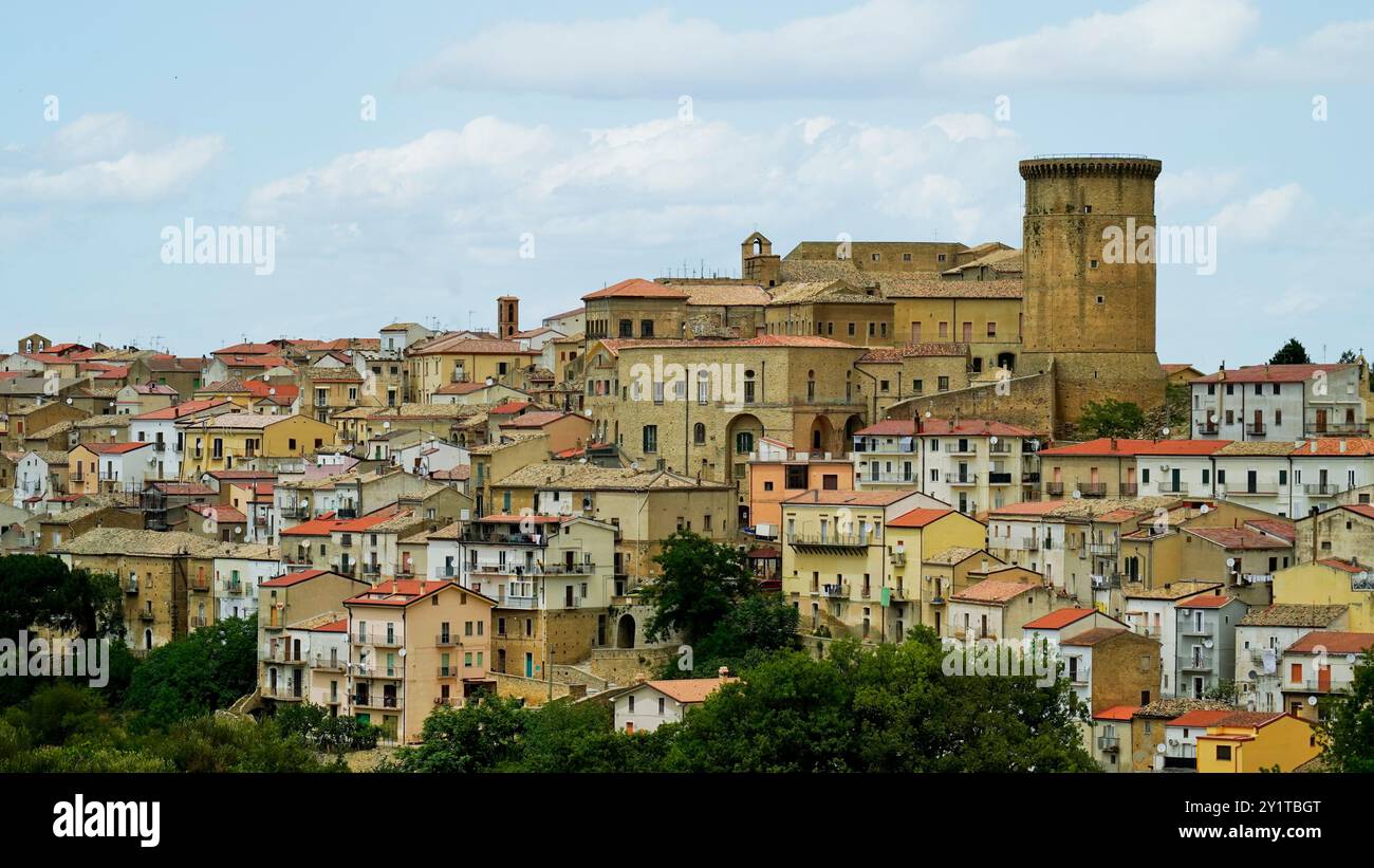 Panorama du village médiéval de Tricarico, Matera, Basilicate, Italie Banque D'Images