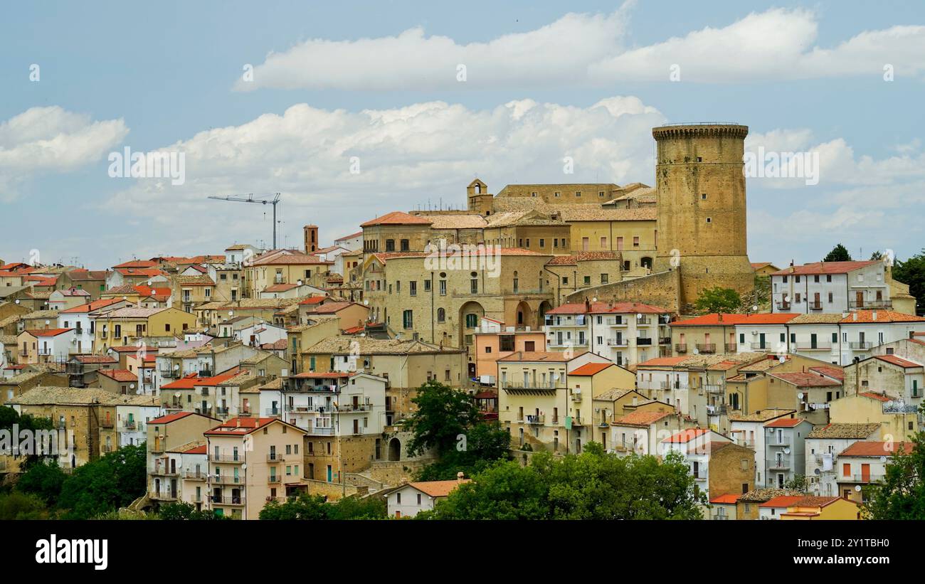 Panorama du village médiéval de Tricarico, Matera, Basilicate, Italie Banque D'Images