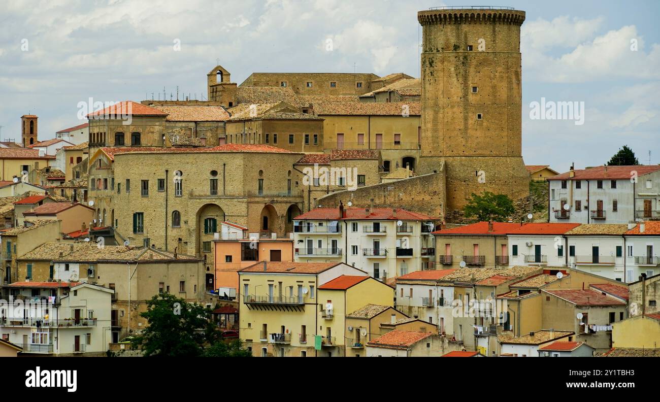 Panorama du village médiéval de Tricarico, Matera, Basilicate, Italie Banque D'Images