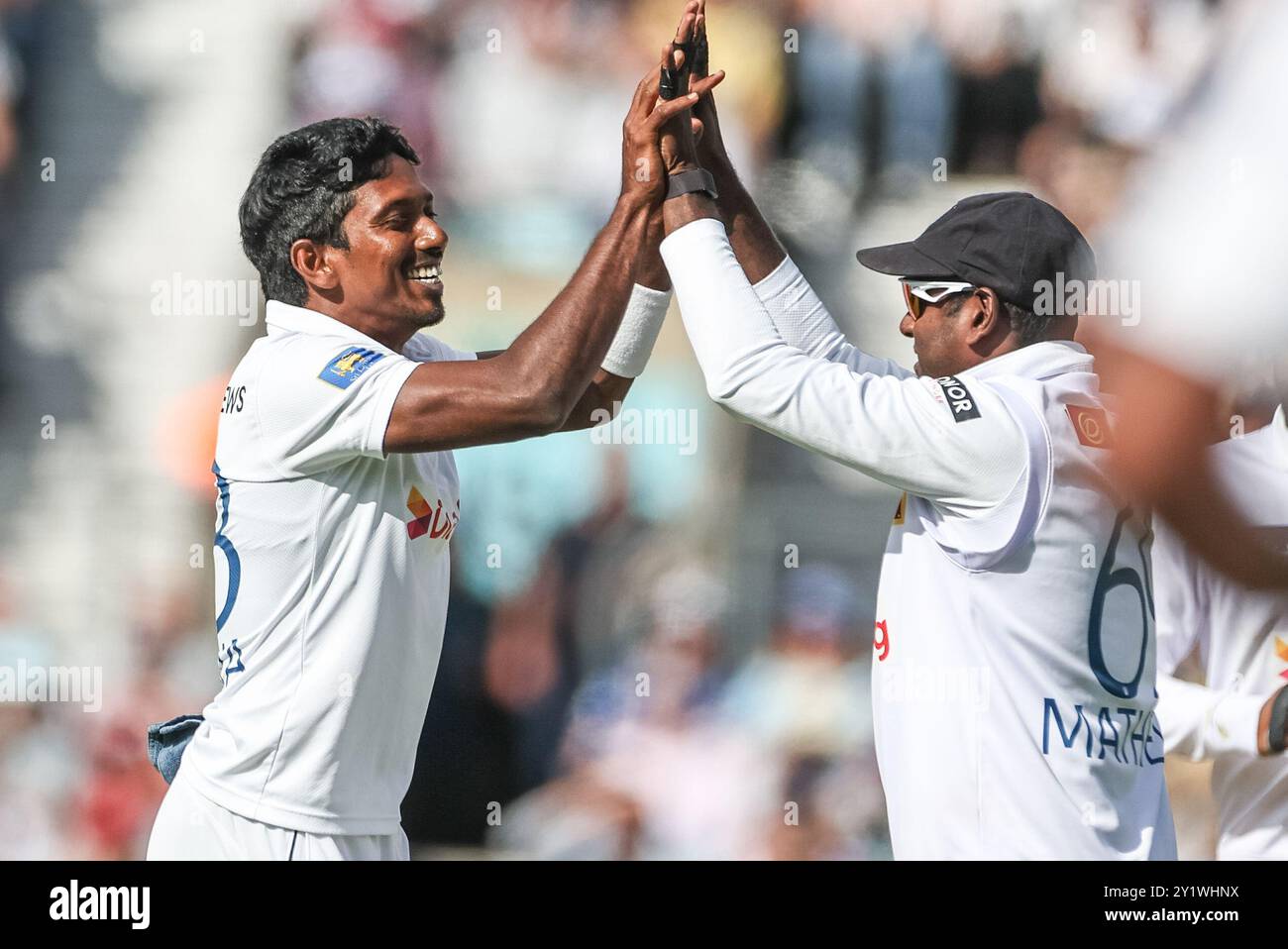 Londres, Royaume-Uni. 08 septembre 2024. Vishwa Fernando du Sri Lanka célèbre Bowing Joe Root of England Out par LBW lors du 3ème Rothesay test match Day Three England v Sri Lanka au Kia Oval, Londres, Royaume-Uni, 8 septembre 2024 (photo par Mark Cosgrove/News images) à Londres, Royaume-Uni le 9/8/2024. (Photo de Mark Cosgrove/News images/SIPA USA) crédit : SIPA USA/Alamy Live News Banque D'Images