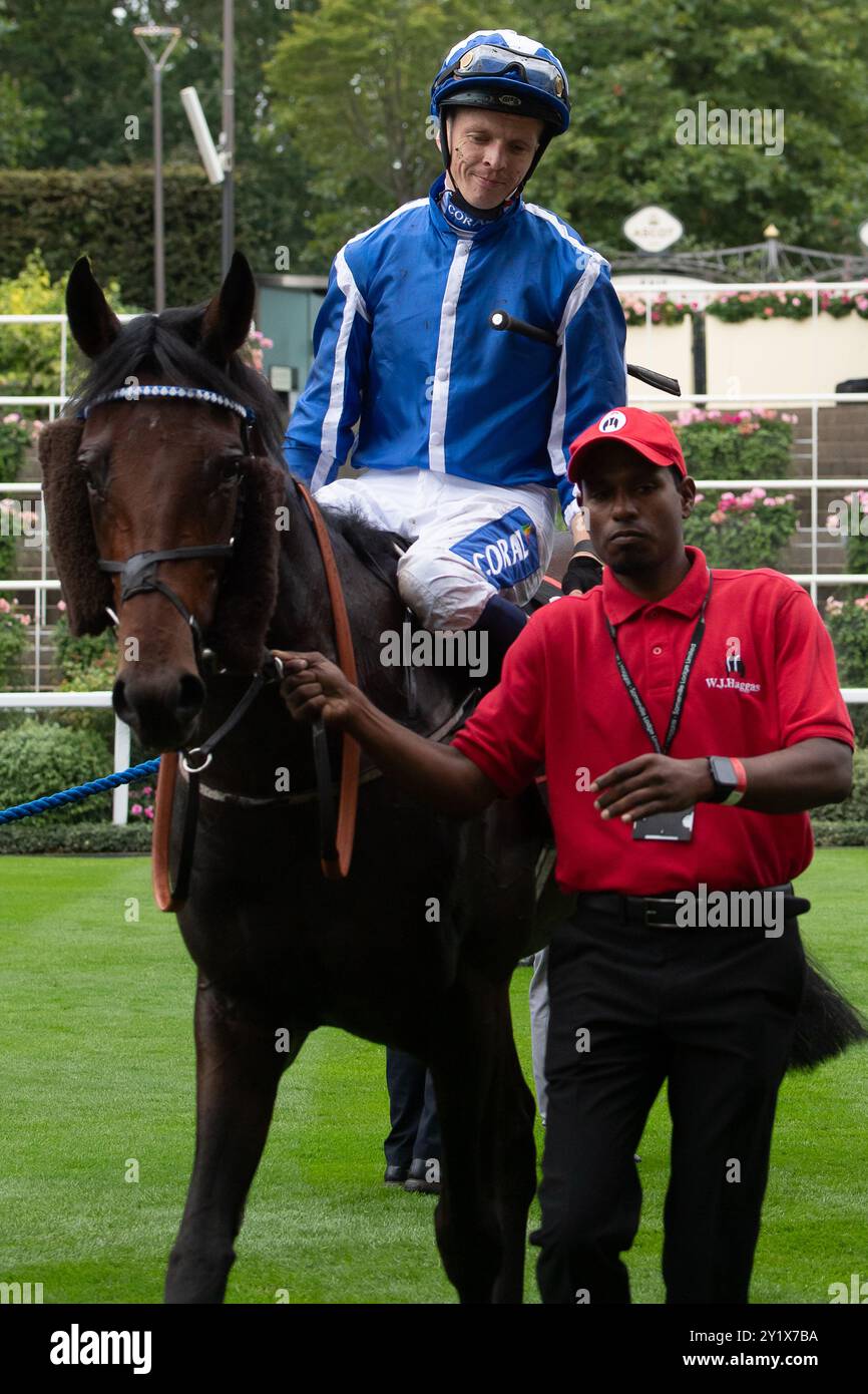 Ascot, Berkshire, Royaume-Uni. 7 septembre 2024. LE RÉVÉREND monté par le jockey David Probert remporte le Chapel Down handicap Stakes (Heritage handicap) (classe 2) le deuxième jour du Big Food and Drink Festival à l'hippodrome d'Ascot dans le Berkshire. Propriétaires Tony Bloom & Ian McAleavy, propriétaire William Haggas. Crédit : Maureen McLean/Alamy Banque D'Images