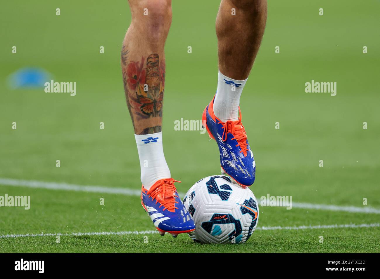 Paris, France. 6 septembre 2024. Un tatouage sur le tibia de Riccardo Calafiori d'Italie lors de l'échauffement avant le match de l'UEFA Nations League au Parc des Princes, Paris. Le crédit photo devrait se lire : Jonathan Moscrop/Sportimage crédit : Sportimage Ltd/Alamy Live News Banque D'Images