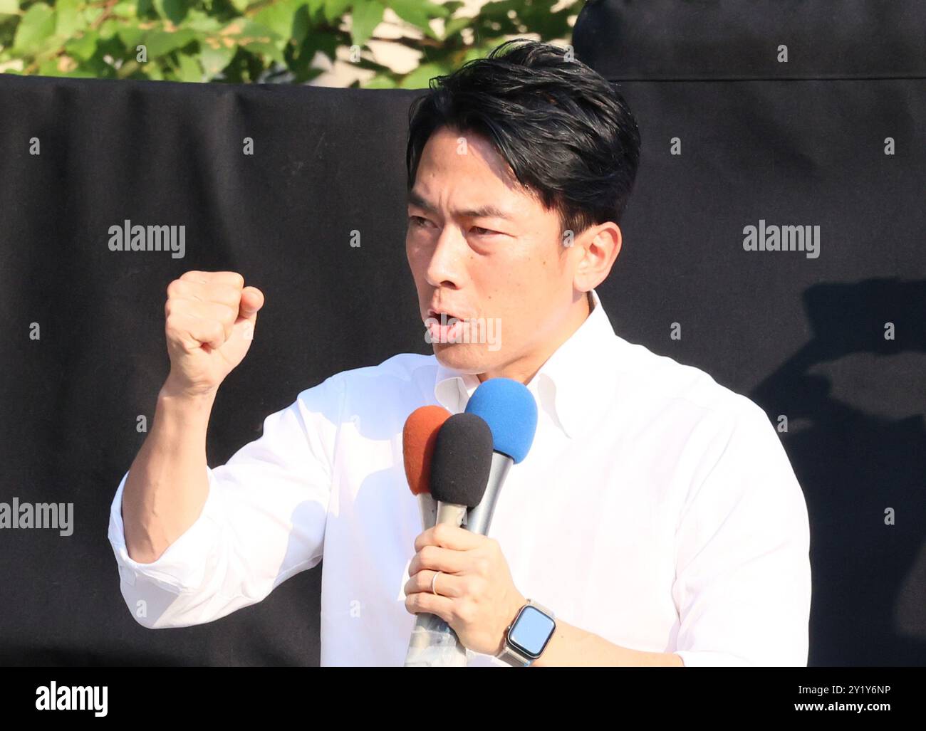 Yokohama, Japon. 8 septembre 2024. L’ancien ministre japonais de l’Ecvironing, Shinjiro Koizumi, prononce un discours de campagne pour la prochaine élection présidentielle du Parti libéral-démocrate (PLD) au pouvoir à Yokohama, dans la banlieue de Tokyo, le dimanche 8 septembre 2024. Le nouveau président du PLD sera élu le 27 septembre, le premier ministre Fumio Kishida ne se présentant pas aux élections. (Photo de Yoshio Tsunoda/AFLO) Banque D'Images
