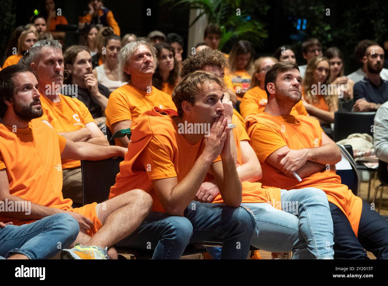 Milan, Italie. 08 septembre 2024. Hôtel Sheraton San Siro. I Carota Boys e i tifosi di Jannik Sinner seguono la partita contro Taylor Fritz agli US Open. - Cronaca - Milano, Italia - Domenica 8 settembre 2024(Foto Alessandro Cimma/Lapresse) Sheraton San Siro Hotel. Les fans de Carrot Boys et Jannik Sinner suivent le match contre Taylor Fritz à l'US Open. - Chronique - Milan, Italie - dimanche 8 septembre 2024 (photo Alessandro Cimma/Lapresse) crédit : LaPresse/Alamy Live News Banque D'Images