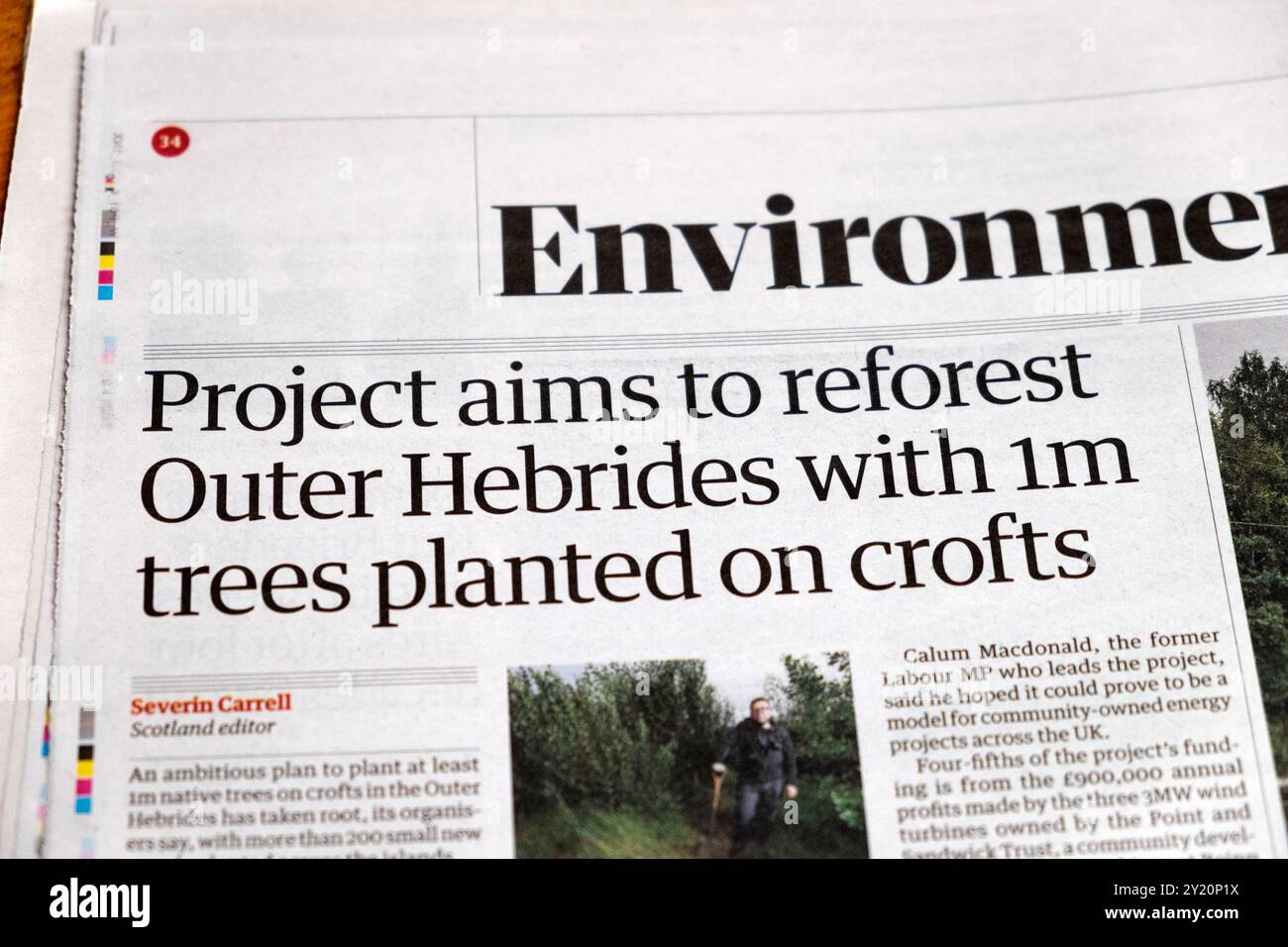 « Le projet vise à reboiser les Hébrides extérieures avec 1 m d'arbres plantés sur des crofts », journal Guardian Headline Scotland tree planter article 31 août 2024 Royaume-Uni Banque D'Images