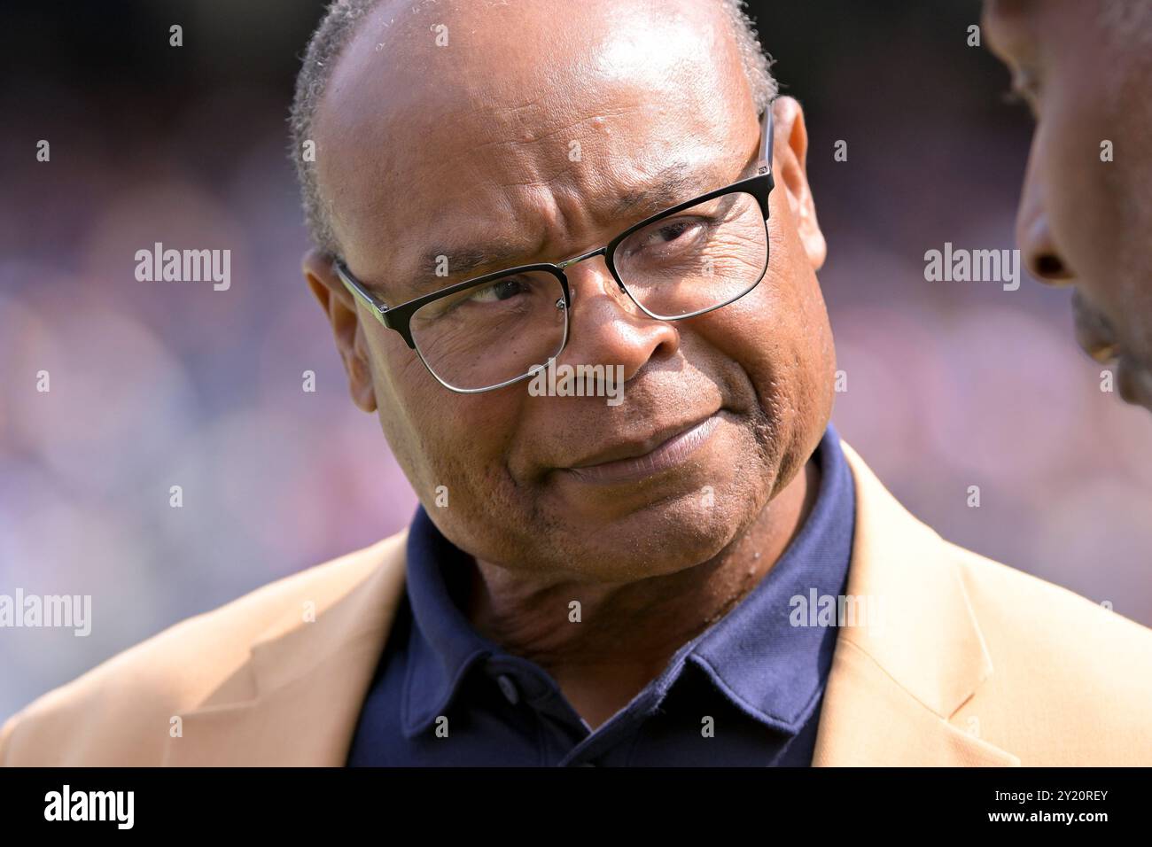 Chicago, États-Unis. 08 septembre 2024. Mike Singletary, joueur du Chicago Bears Hall of Fame, sur la touche avant l'ouverture de la saison contre les Titans du Tennessee à Chicago le dimanche 8 septembre 2024. Bears a gagné 24-17. Photo de Mark Black/UPI crédit : UPI/Alamy Live News Banque D'Images