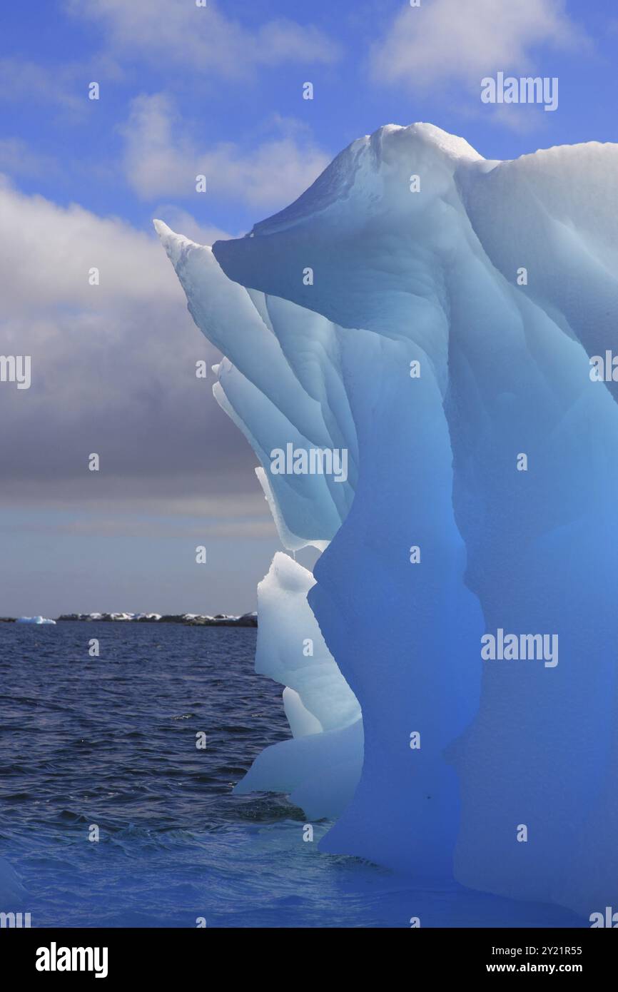 Iceberg illuminé Banque D'Images