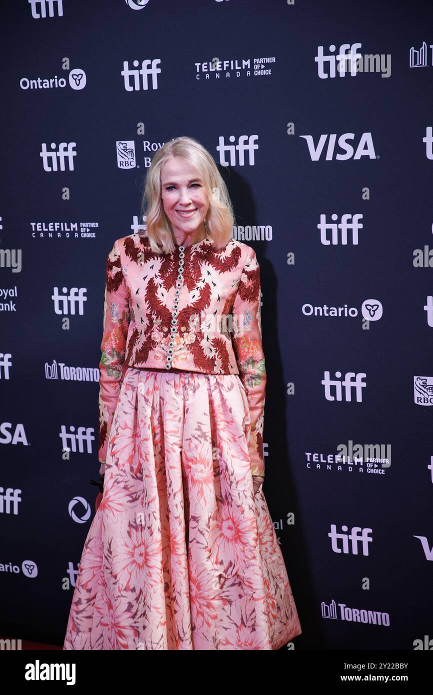 Toronto, Canada. 08 septembre 2024. Catherine O'Hara sur le tapis rouge au Festival international du film de Toronto pour le gala de présentation du film "le robot sauvage" projection Roy Thomson Hall Theatre 8 septembre crédit : Sharon Dobson/Alamy Live News crédit : Sharon Dobson/Alamy Live News Banque D'Images