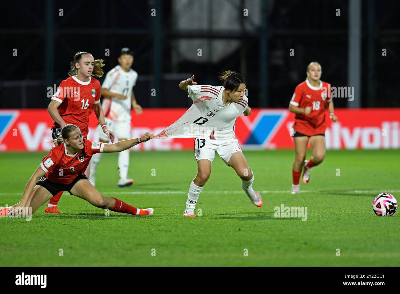 Bogota, Colombie. 08 septembre 2024. Sarah Gutmann, autrichienne, porte le maillot de Maya Hijikata, japonaise, lors du match de la Coupe du monde féminine U-20 du Groupe E de la FIFA, Colombie 2024 opposant l'Autriche et le Japon, au stade Metropolitano de Techo, à Bogota, le 8 septembre 2024. Photo : Julian Medina/DiaEsportivo/Alamy Live News crédit : DiaEsportivo/Alamy Live News Banque D'Images