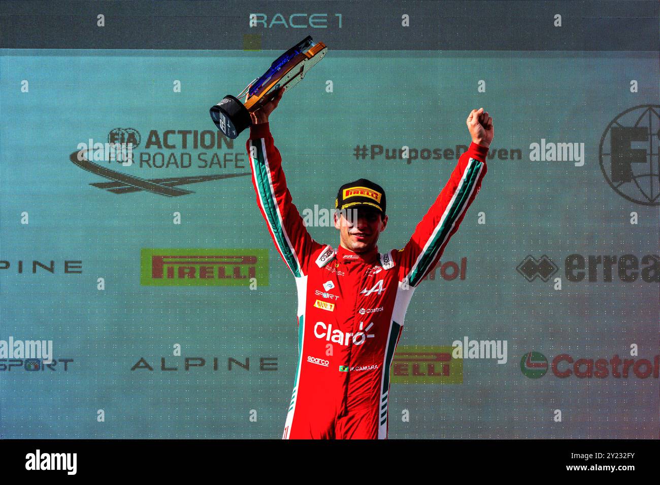 Imola, Italie. 07 septembre 2024. Camara Rafael, pilote brésilien du Prema Racing Team, célèbre la victoire de la 7ème manche du Formula Regional European Championship Alpine sur le circuit Enzo and Dino Ferrari International. Crédit : SOPA images Limited/Alamy Live News Banque D'Images