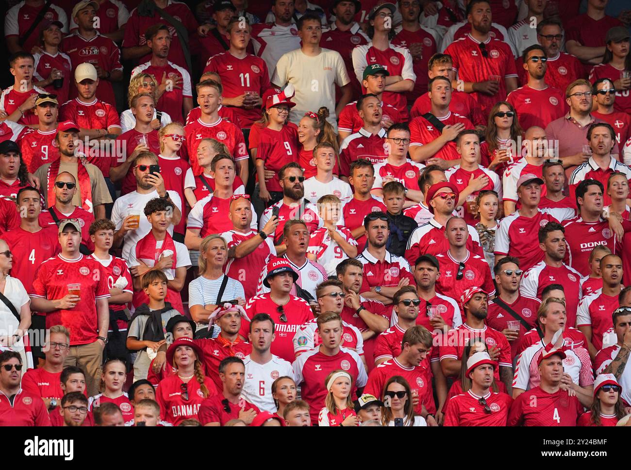 Parken, Copenhague, Danemark. 08 septembre 2024. Fans danois lors d'un match de l'UEFA Nations League, Danemark vs Serbie, à Parken, Copenhague, Danemark. Ulrik Pedersen/CSM/Alamy Live News Banque D'Images