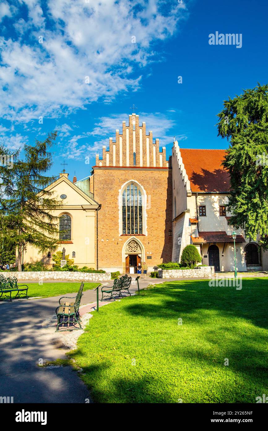 Extérieur de la Basilique de Saint François d'assise, Cracovie, Pologne Banque D'Images