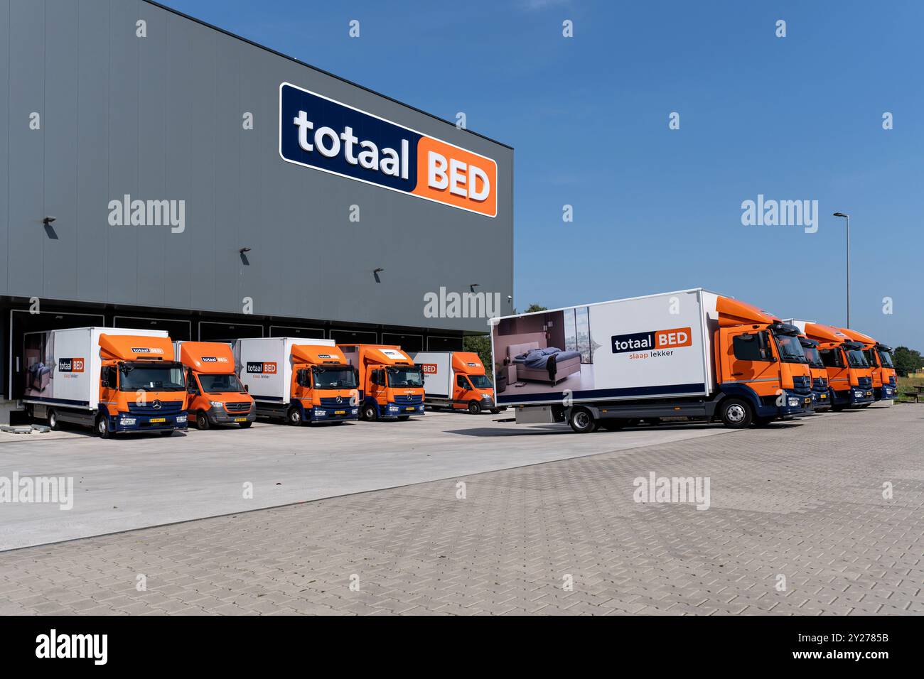 Camions-LITS totaal à l'entrepôt à Wezep, pays-Bas Banque D'Images