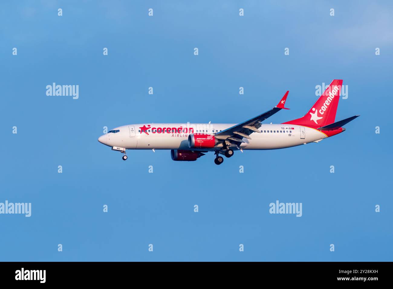 Turquie - Antalya 09.09.2024, l'avion de Corendon Airlines atterrit à l'aéroport d'Antalya. Banque D'Images