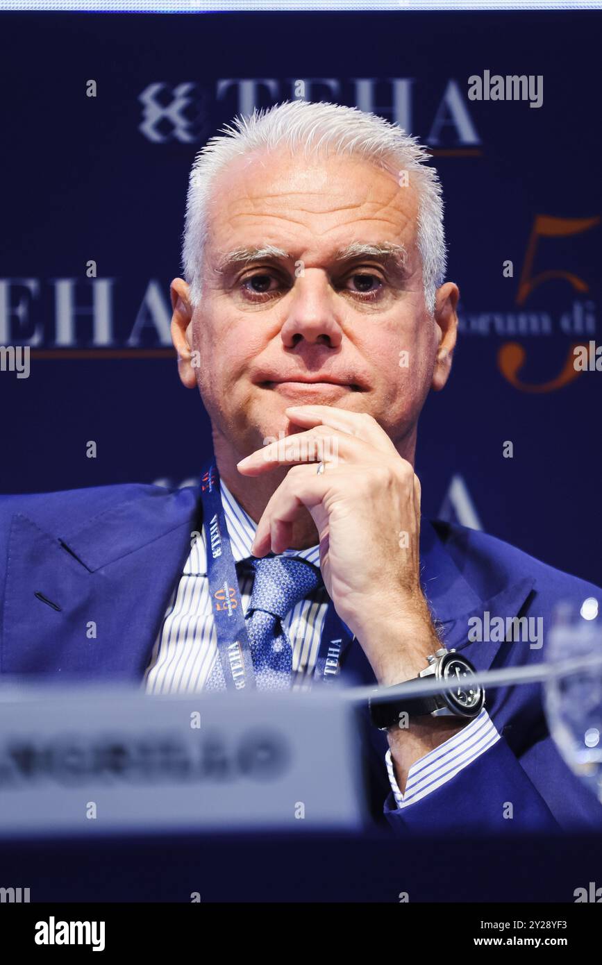 Cernobbio, la 50ème édition du Forum Ambrosetti de la Maison européenne. Sur la photo : Paolo Zangrillo, ministre de l'Administration publique de la République italienne Banque D'Images