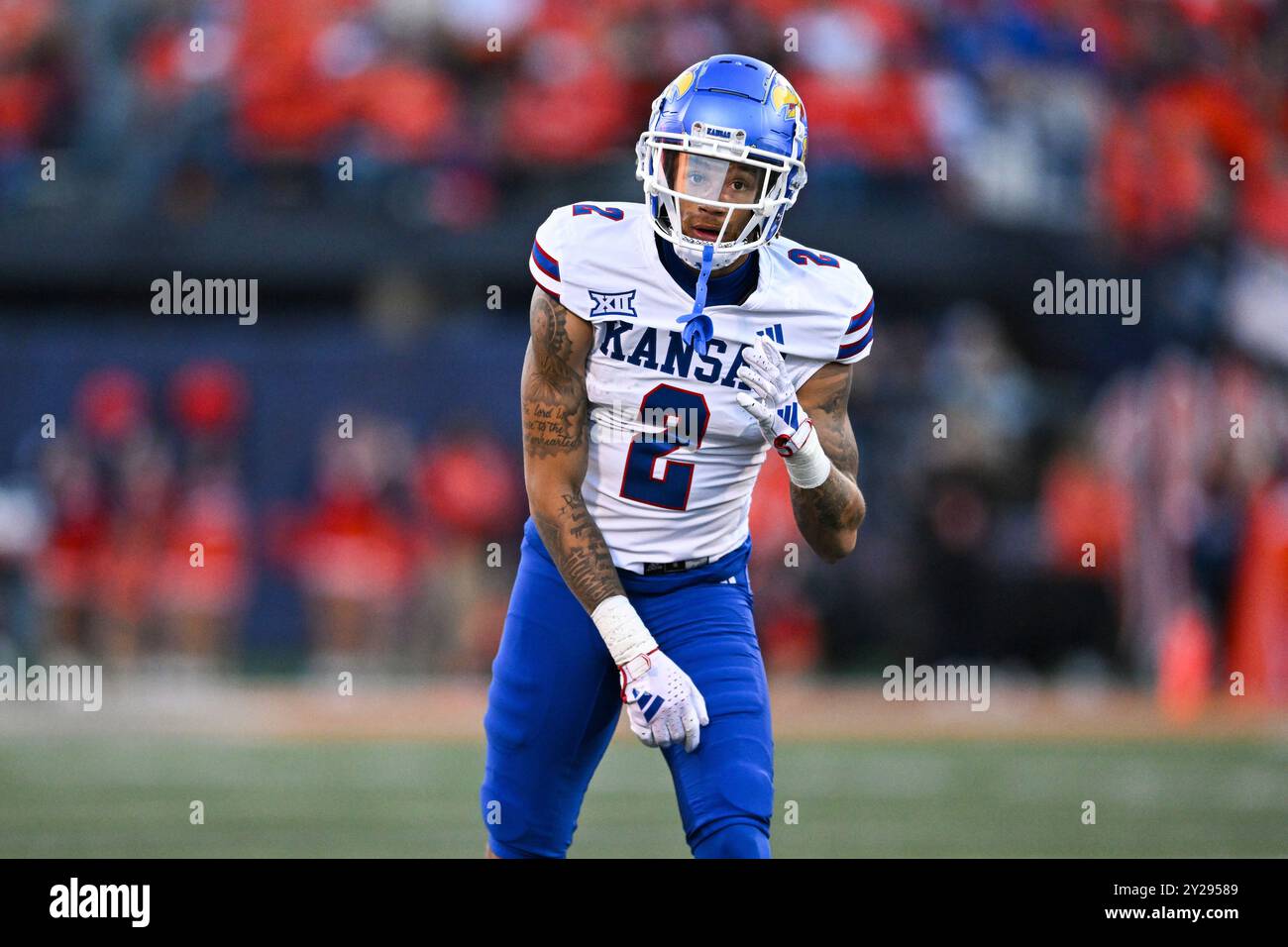 CHAMPAIGN, IL - SEPTEMBER 07: Kansas Jayhawks WR Lawrence Arnold (2) during a college football game between the Illinois Fighting Illini and Kansas Jayhawks on September 7, 2024 at Memorial Stadium in Champaign, IL. (Photo by James Black/Icon Sportswire) (Icon Sportswire via AP Images) Banque D'Images
