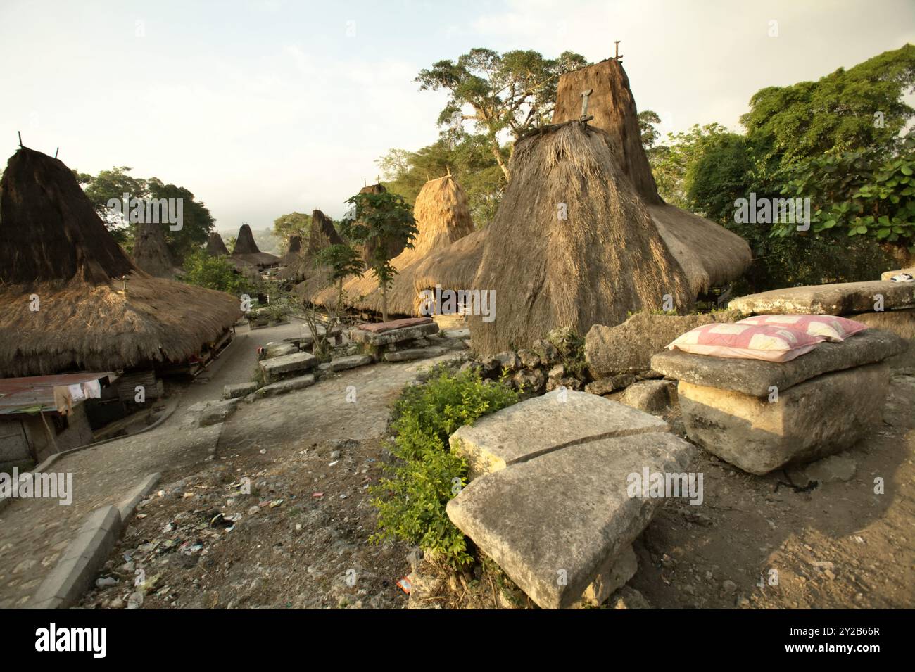 Paysage du village traditionnel de Tarung à Soba WAWI, Loli, Waikabubak, Sumba Ouest, Nusa Tenggara est, Indonésie. Banque D'Images