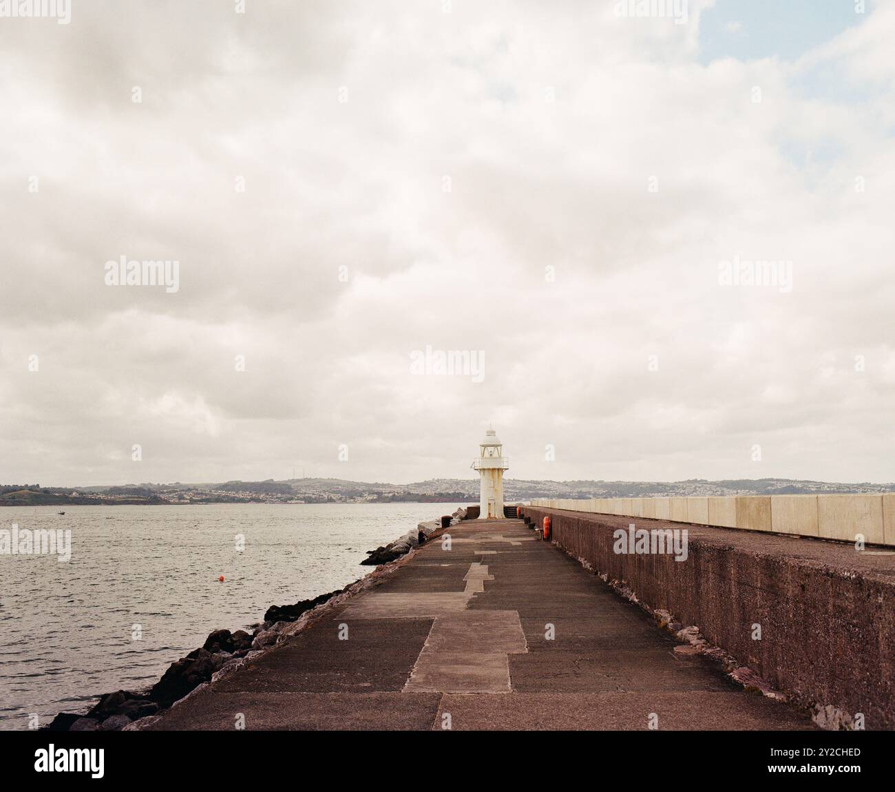 Phare de brise-lames de Brixham, Brixham, Devon, Angleterre, Royaume-Uni. Banque D'Images