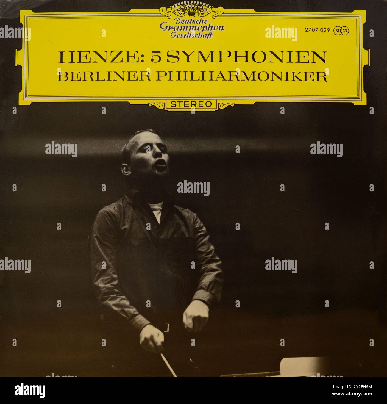 Couverture de disque vinyle vintage. Hans Werner Henze-5 Symphonies, Philharmonique de Berlin, Deutsche Grammophon 1966 Banque D'Images