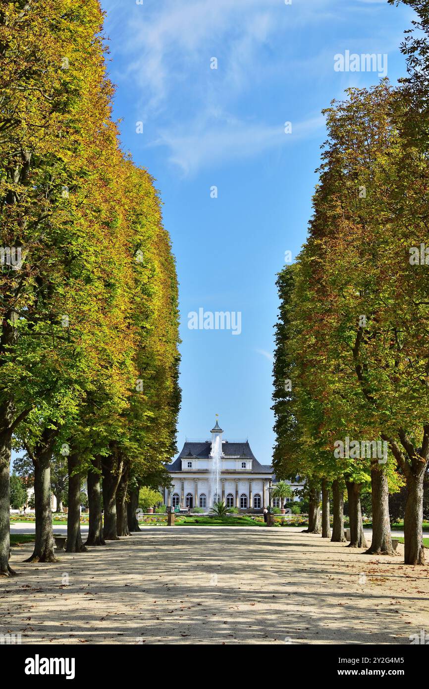 Parc du palais de Pillnitz, Saxe, vertical Banque D'Images