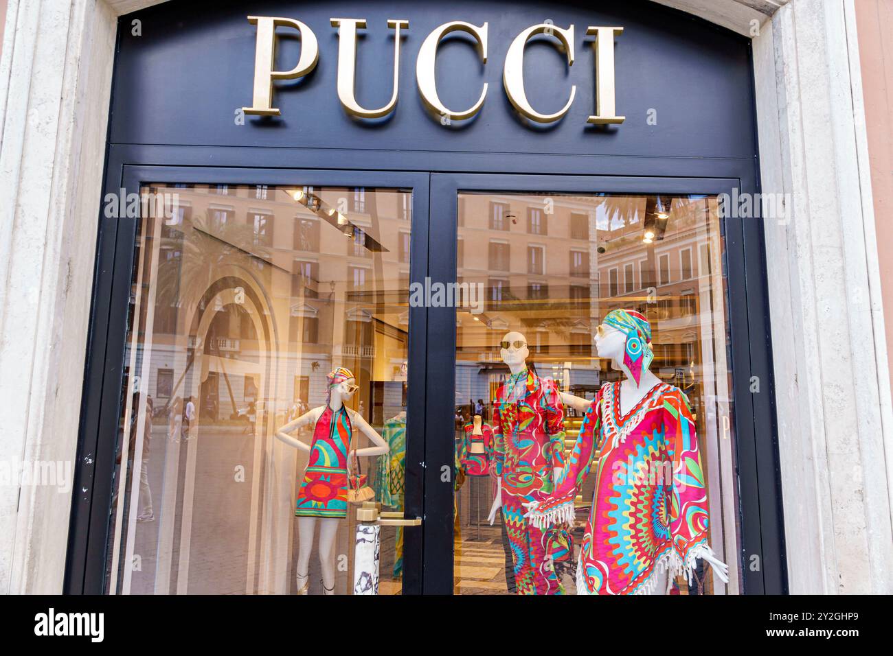 Magasin de vetements italien pour femmes Banque de photographies et d images a haute resolution Alamy