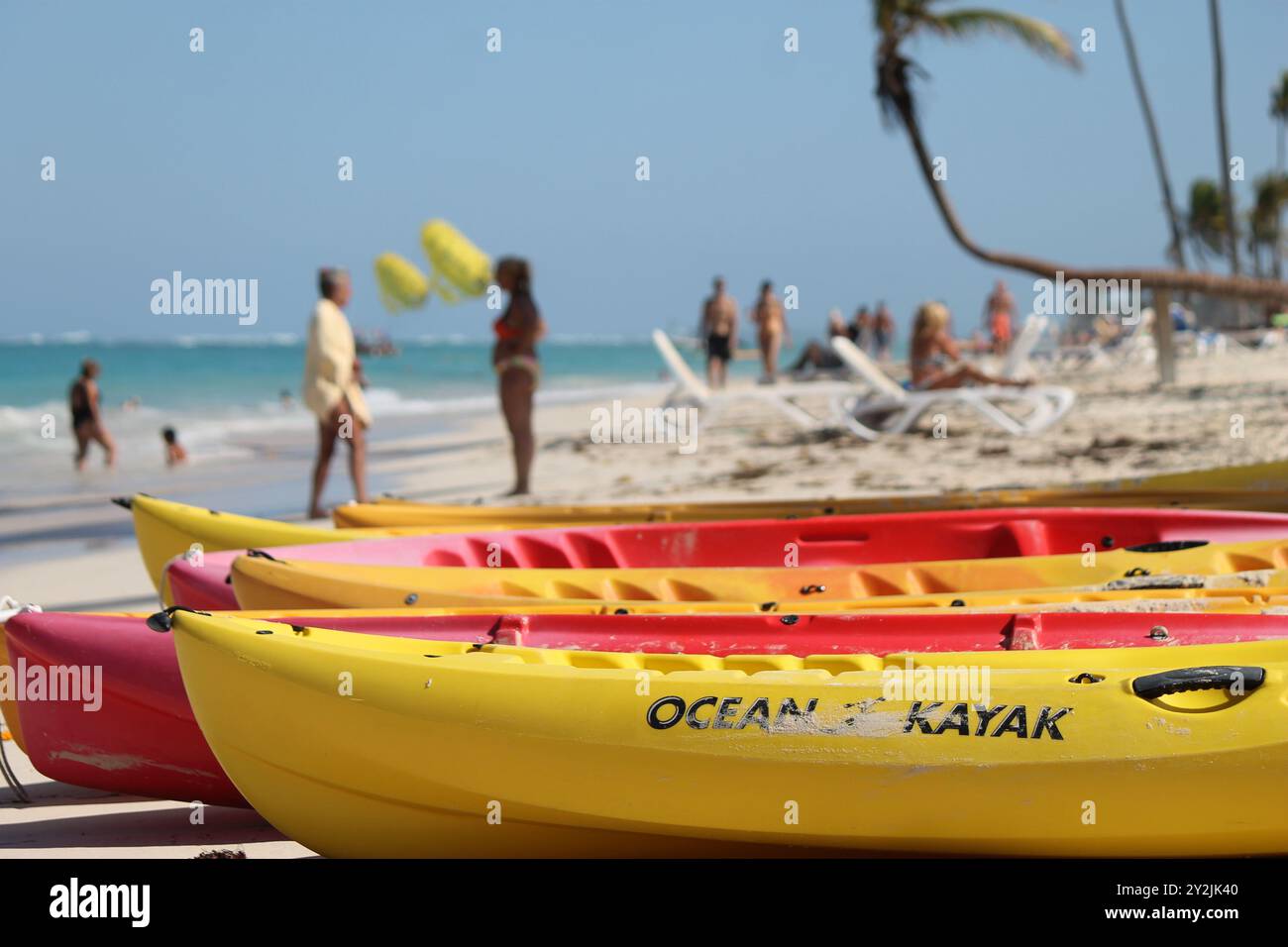 Kayak de mer sur la plage de Punta Cana, République Dominicaine Banque D'Images