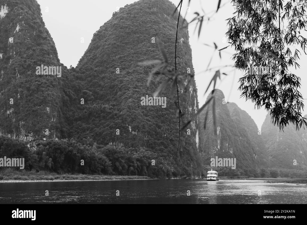 Paysage de Guilin, Li River et Karst montagnes. Situé près de Guilin, Guangxi, Chine. Banque D'Images