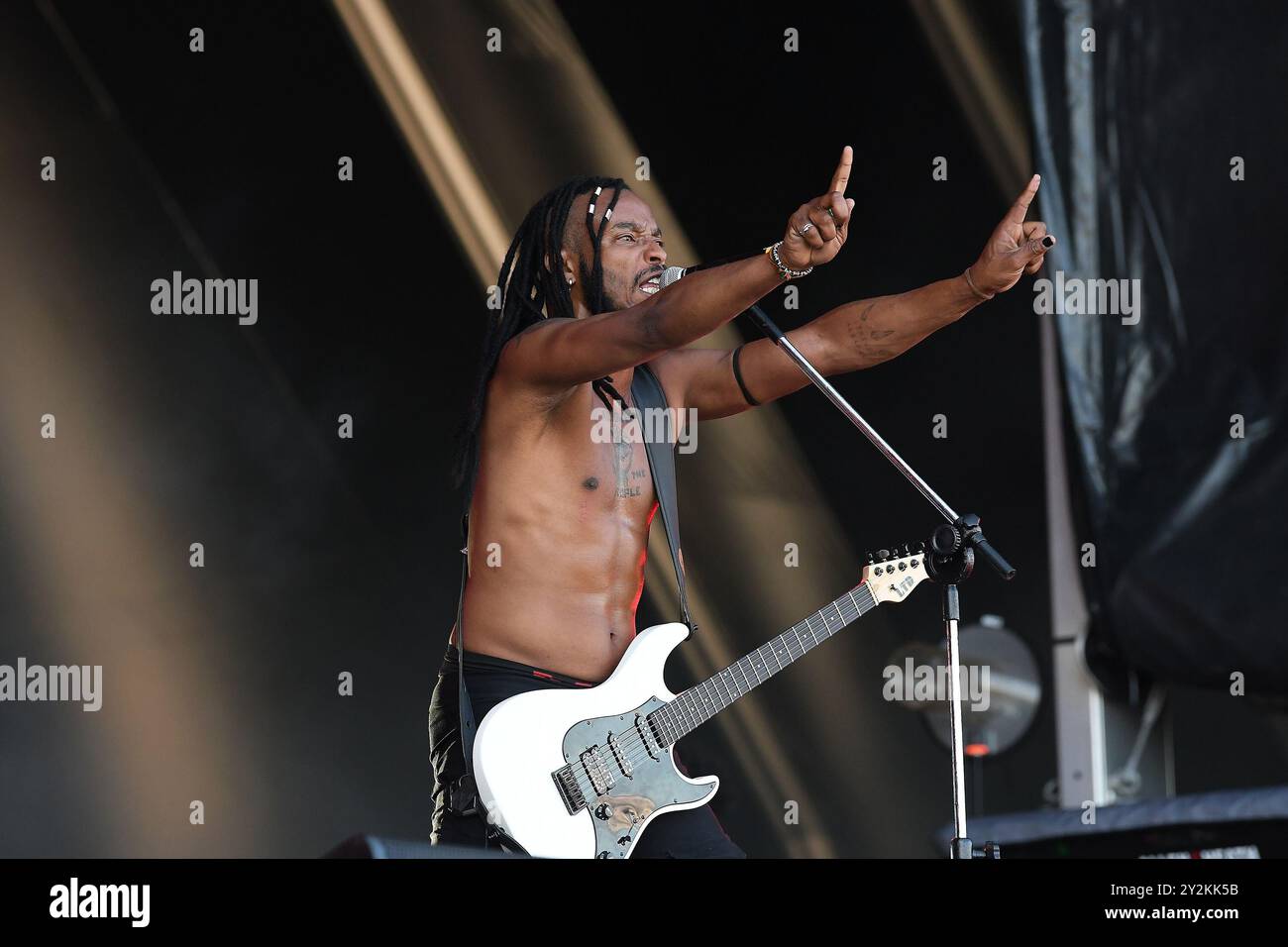 Rio de Janeiro, Brésil, 2 septembre 2022. Le chanteur et guitariste Charles Gama du groupe Black Pantera, lors d'un concert au Rock in Rio. Banque D'Images