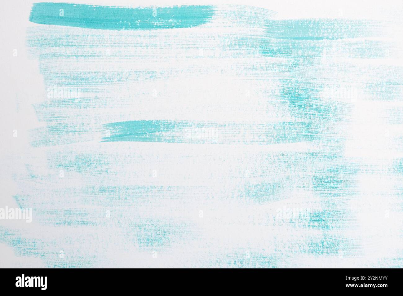 Coups de pinceau bleu vert (sarcelle) sur papier blanc. Fond de motif abstrait. Banque D'Images