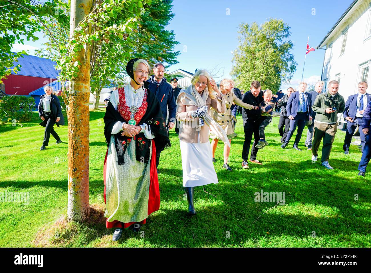 Storen 20240911. Le prince héritier norvégien Haakon et la princesse héritière mette-Marit visitent Storen lors de leur voyage à Trondelag. Photo : Lise Aaserud / NTB Banque D'Images