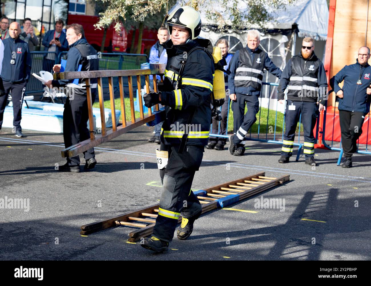 Aalborg, Danemark. 11 septembre 2024. Casper Kudahl du Danemark concourent dans le groupe d'âge 30-34 ans concourt en uniforme complet et en équipement dans la compétition Worlds Toughest Firefighter au Championnat du monde pour les pompiers, 15e Jeux mondiaux des pompiers, à Aalborg mercredi 11 septembre 2024. (Photo : Henning Bagger/Ritzau Scanpix) crédit : Ritzau/Alamy Live News Banque D'Images