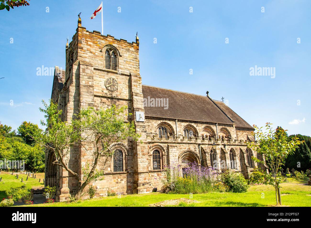 L'église paroissiale de St Mary's dans le village Staffordshire de Tutbury en Angleterre Banque D'Images