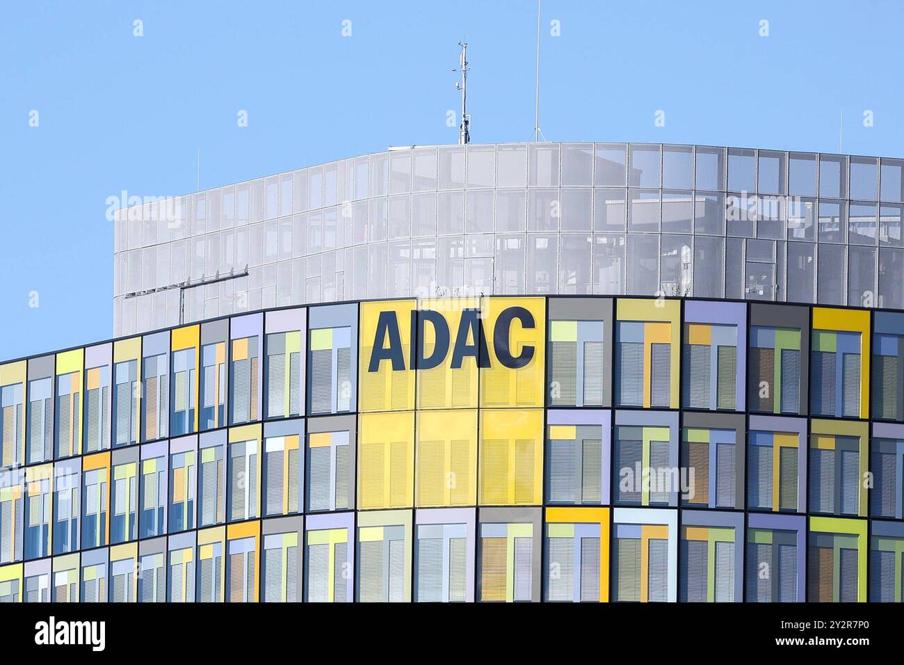 Zentrale des Unternehmens ADAC AM 10.09.2024 à München. Der Allgemeine Deutsche Automobil-Club e. V., kurz ADAC, ist der größte Verkehrsclub Europas mit Sitz in München. *** Siège de la société ADAC le 10 09 2024 à Munich L'Allgemeine Deutsche Automobil Club e V , ADAC en abrégé, est le plus grand club de circulation en Europe avec son siège à Munich xMSx Banque D'Images