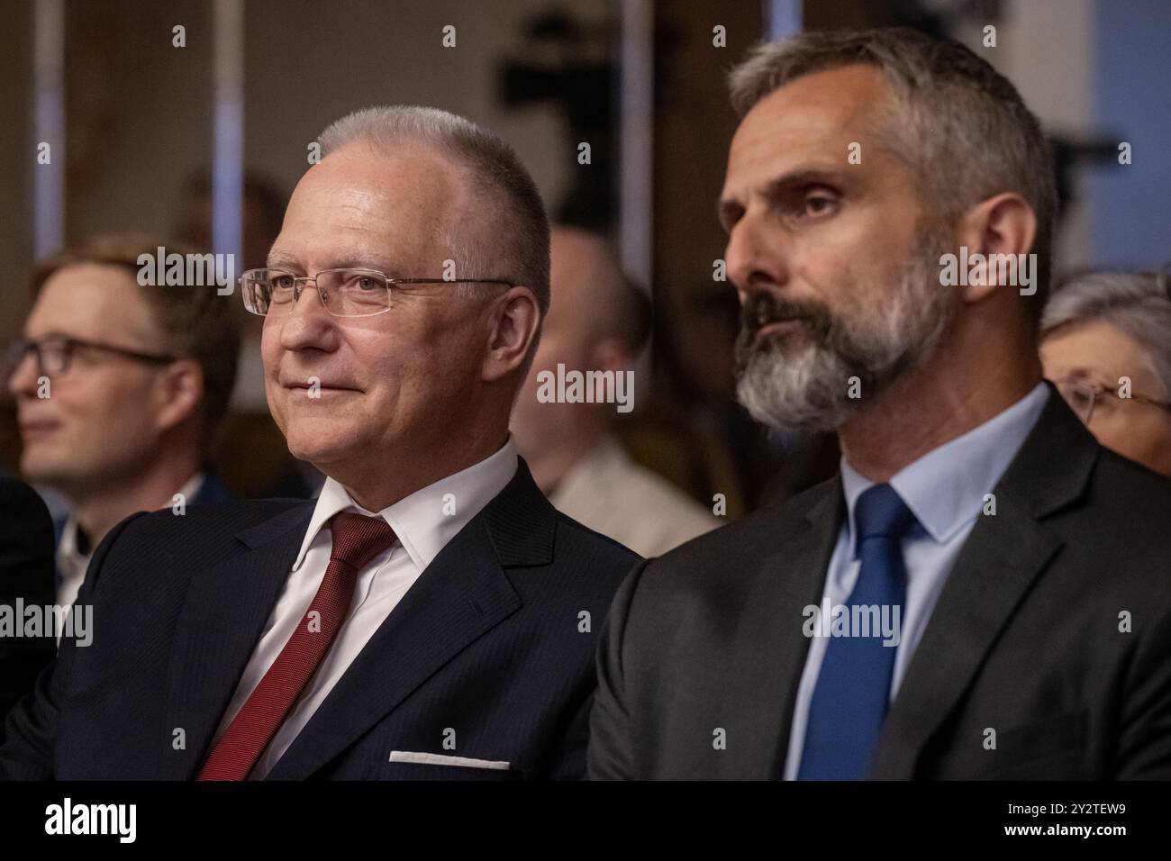 Prague, République tchèque. 11 septembre 2024. Du coordinateur gouvernemental de droite de la communication stratégique Otakar Foltyn et du directeur tchèque du contre-espionnage de la BRI Michal Koudelka lors de la Conférence sur la sécurité nationale et les mouvements pseudo-conservateurs ou distinguer la politique conservatrice authentique de la subversion anti-démocratique à Prague, République tchèque, le 11 septembre 2024. Crédit : vit Simanek/CTK photo/Alamy Live News Banque D'Images