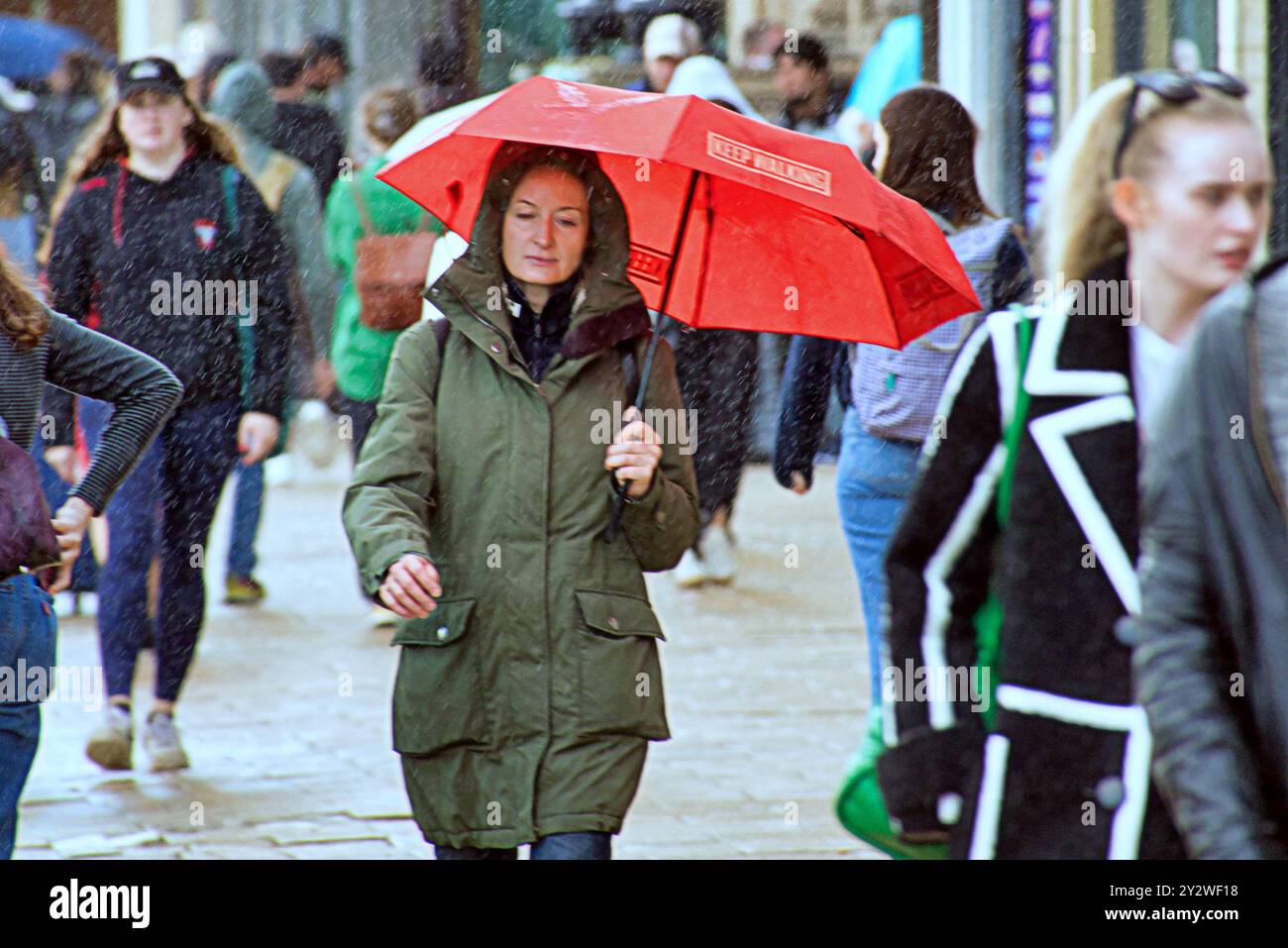 Édimbourg, Écosse, Royaume-Uni. 11 septembre 2024. Météo britannique : humide avec des averses intermittentes dans la capitale. Crédit Gerard Ferry/Alamy Live News Banque D'Images