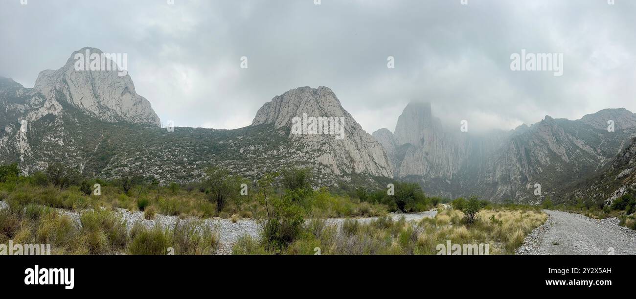 Une vue panoramique du parc la Huasteca, Monterrey, Nuevo Leon, Mexique par temps nuageux Banque D'Images