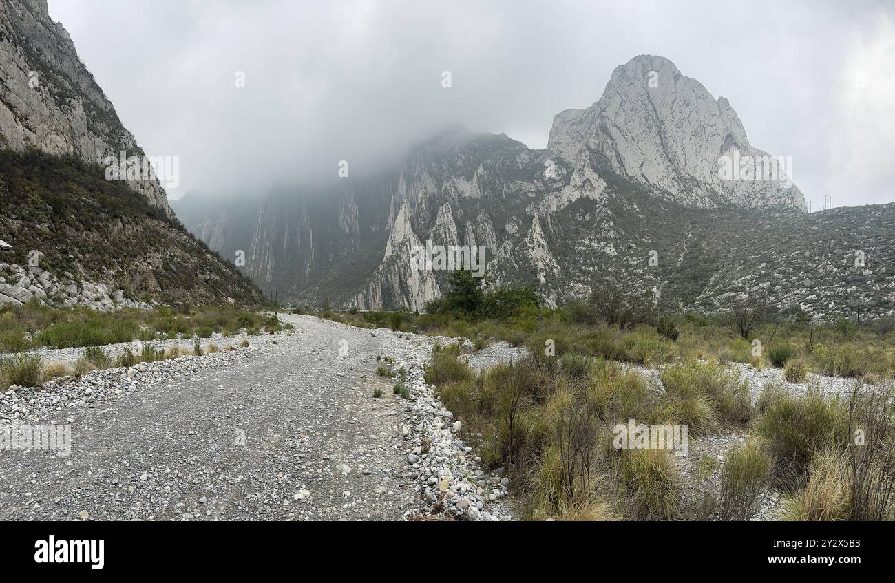 Une vue panoramique du parc la Huasteca, Monterrey, Nuevo Leon, Mexique par temps nuageux Banque D'Images